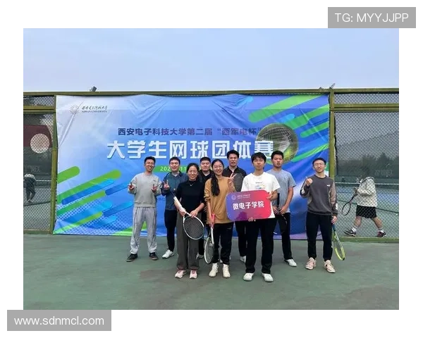 广州网球队的团队协作揭秘:网球巨献背后的默契与拼搏精神 广州网球队的团队协作揭秘:网球巨献背后的默契与拼搏精神