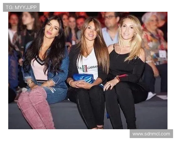 足球明星新老房子对比揭秘豪宅生活与奋斗岁月的真实故事