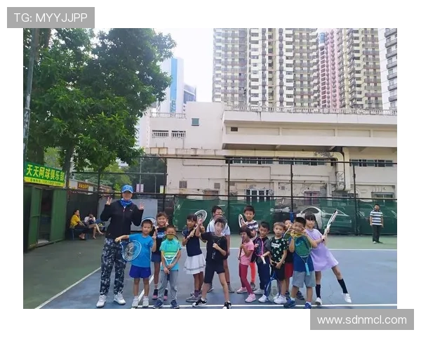 深圳网球队在锦标赛中的心理素质表现与应对策略分析 深圳网球队在锦标赛中的心理素质表现与应对策略分析
