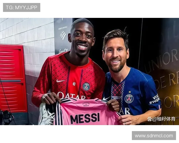 世界足球明星盛典荣耀时刻揭晓颁奖典礼精彩瞬间回顾 世界足球明星盛典荣耀时刻揭晓颁奖典礼精彩瞬间回顾